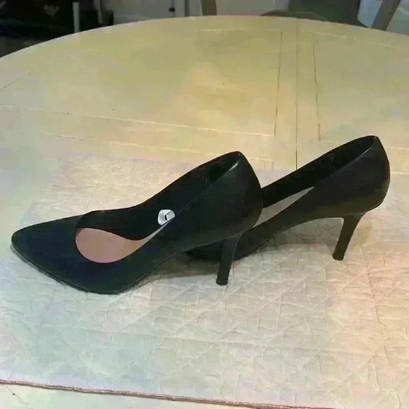 Black Heels by Merona size 8 - Picture 2 of 5